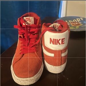 Kids 4 1/2 - womens 6 worn 1x new condition Nike